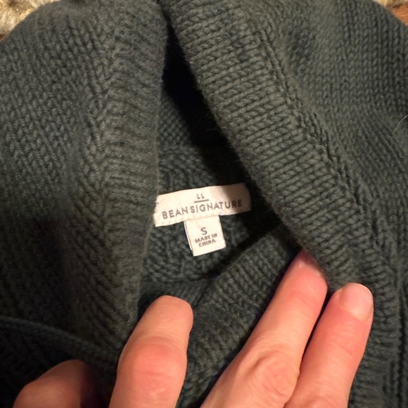 LL BEAN Double L® Mixed-Cable Sweater, Funnelneck  100% cotton yarns have a rema - Picture 3 of 7